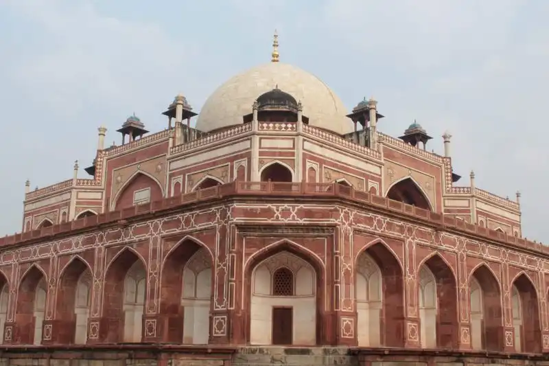 Private Full Day City Trip of Old and New Delhi